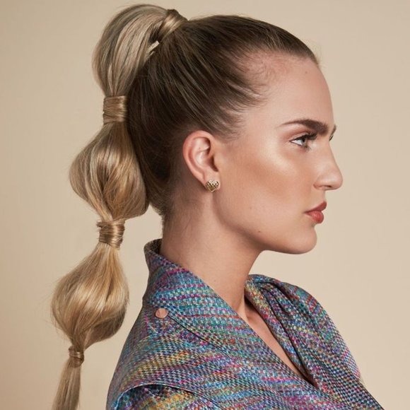 LOVE STUDS - Picture 2 of 2